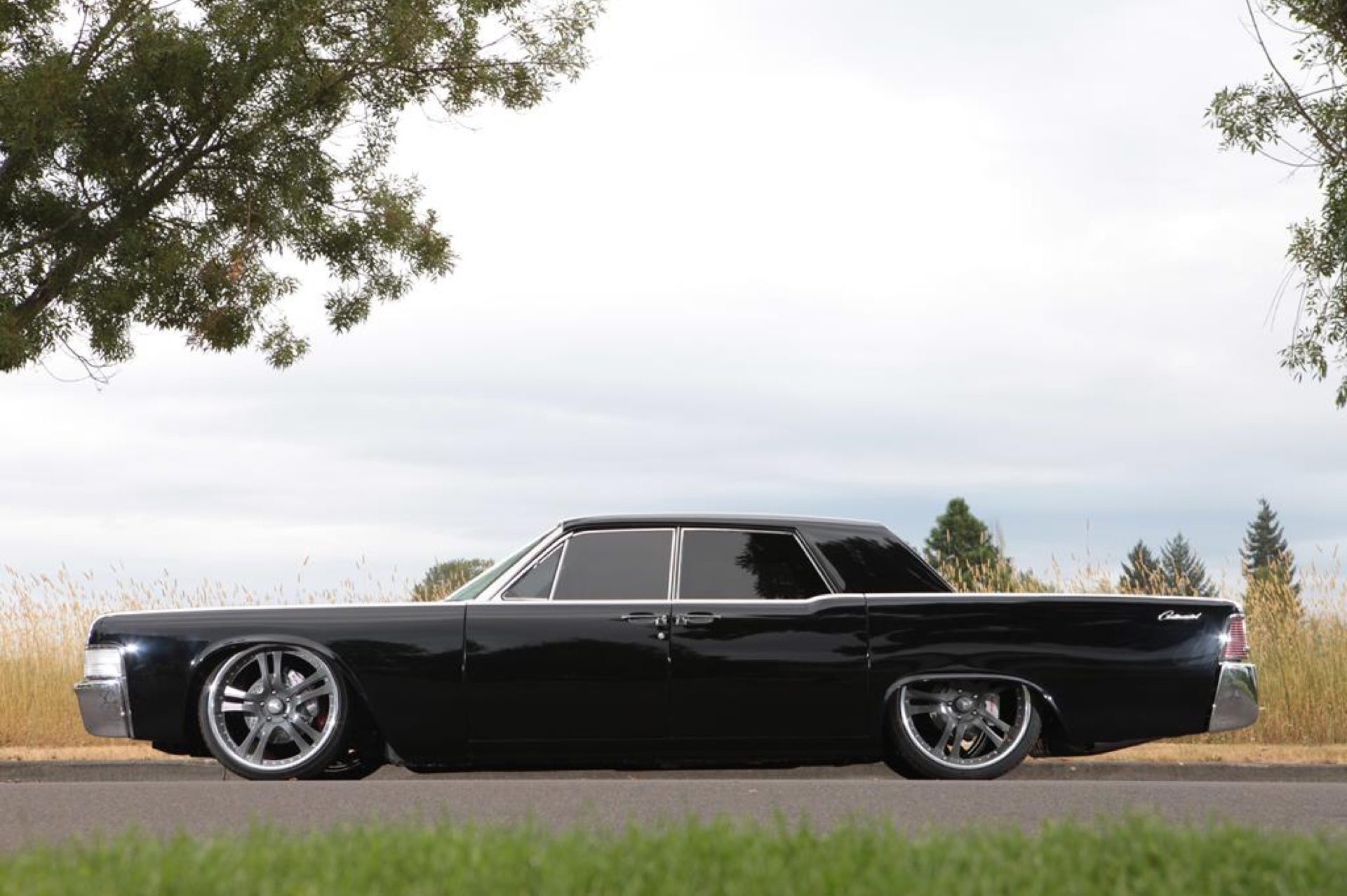 1965 lincoln town car black