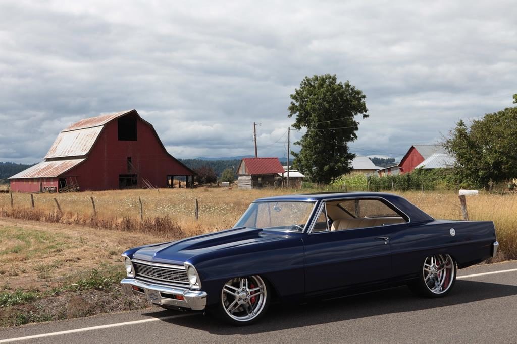 Metalworks Classic Auto Speed Shop 1966 Protouring Chevy