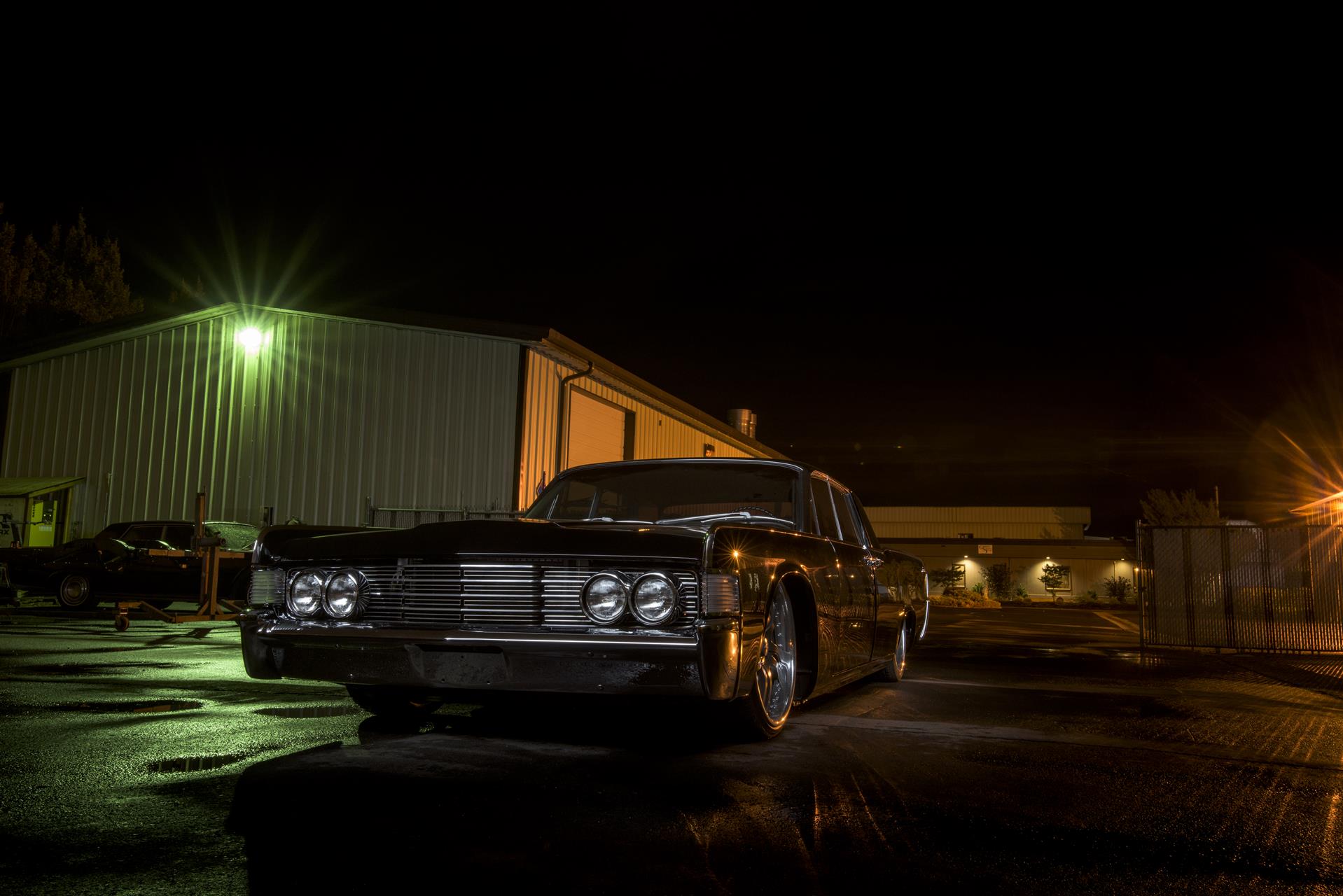 MetalWorks Classic Auto & Speed Shop 1965 Lincoln Continental