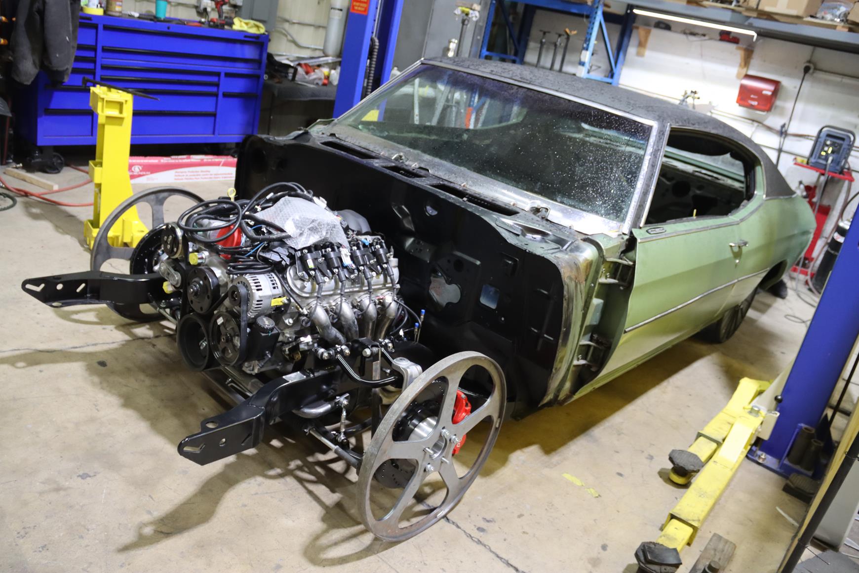 1970 chevelle protouring body swap setting body on art morrison chassis metalworks speedshop oregon